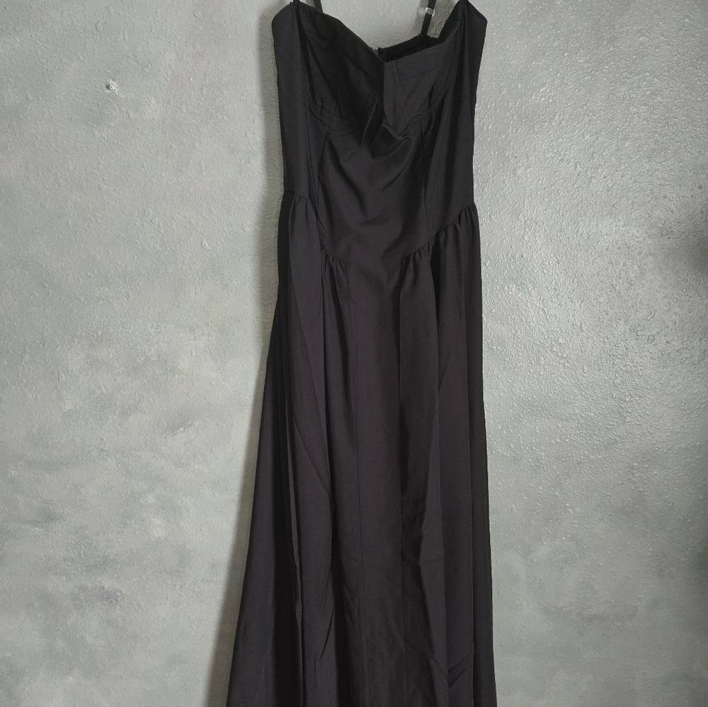 Dress - Spaghetti Strap - Flowy Skirt - Black - Midi  - Women's Size M ?
